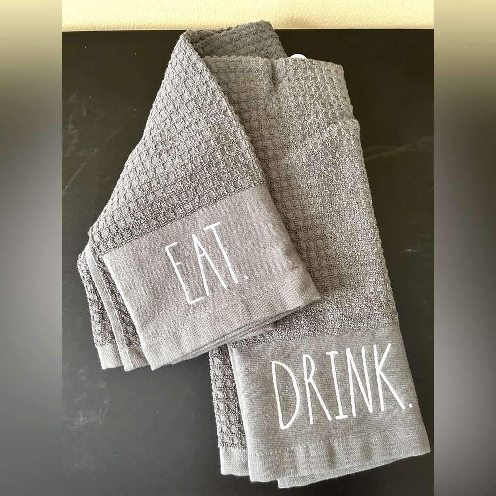 Rae Dunn Kitchen Towel Set
